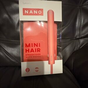 Kensie Nano Pink Mini Hair Straightener with Pouch